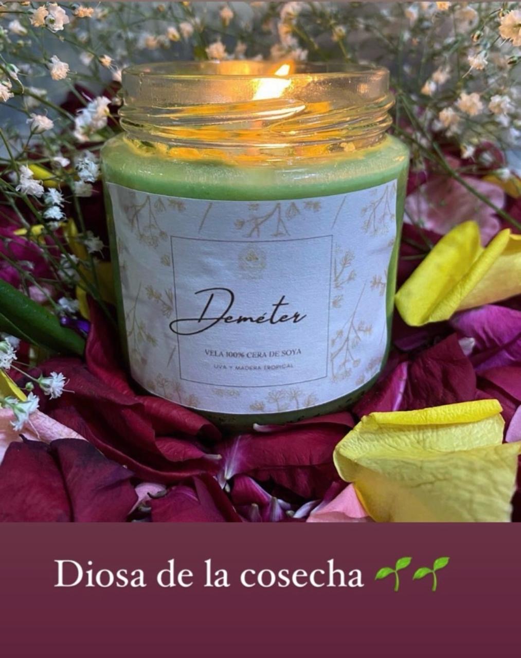 Vela Diosa Demeter 
Aroma Uva y Madera Tropical